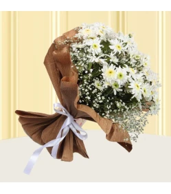Weißer Chrysanthemenstrauß