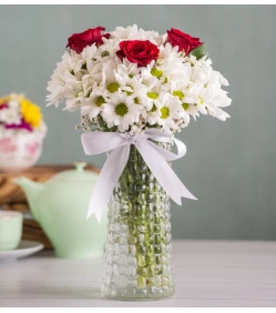 Symbol der Liebe – Rosen und Margeriten